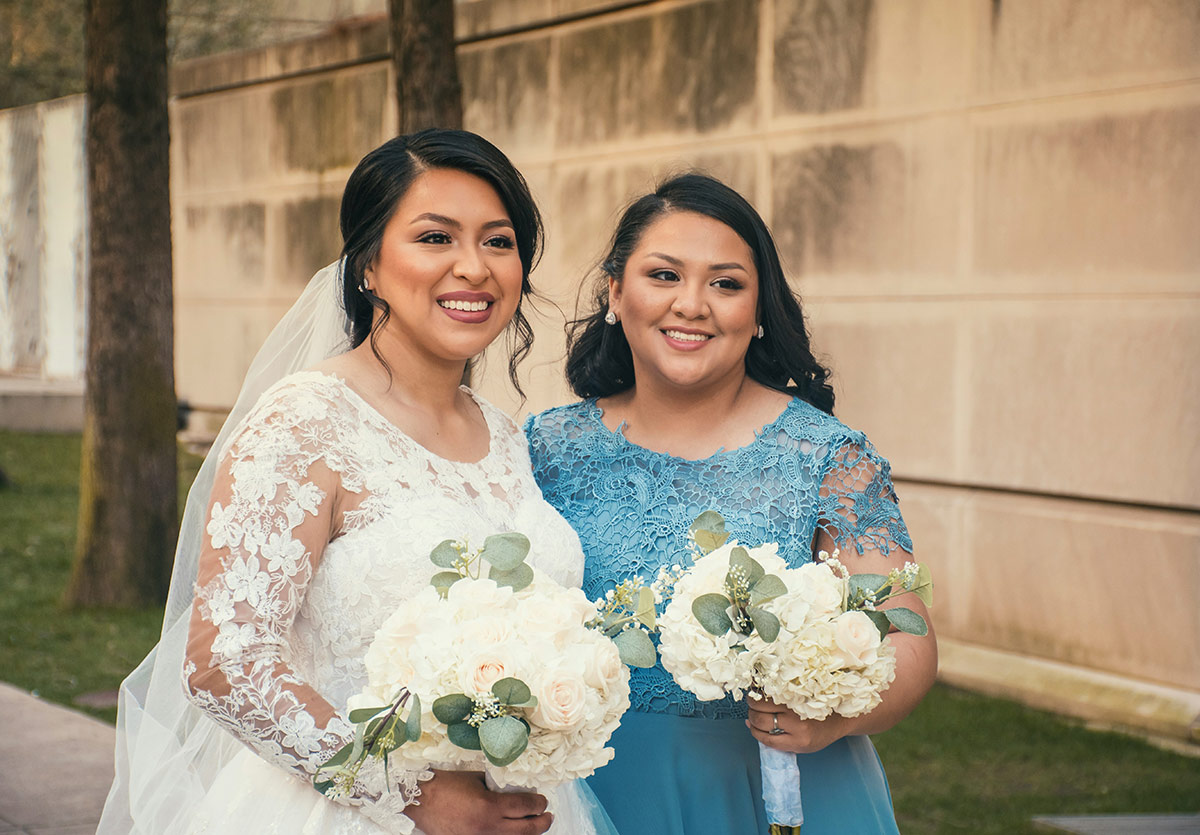gabriel-tovar-wTFxsRBrMak-unsplash mother of the bride dresses