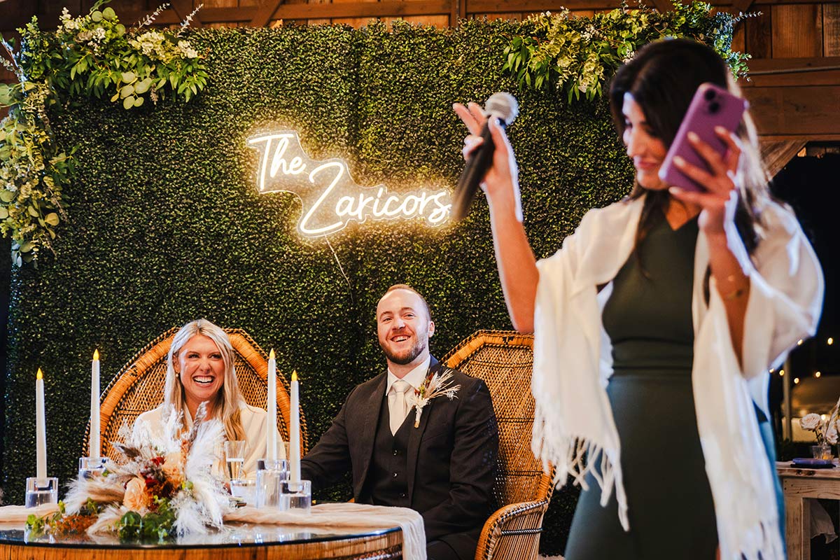 kari-bjorn-photography-8-t8kTo8CGI-unsplash giving a wedding speech